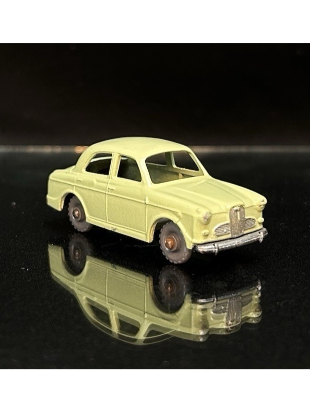Matchbox 57 Mint Green Wolseley 1500 Diecast Gray Wheels Lesney 1959